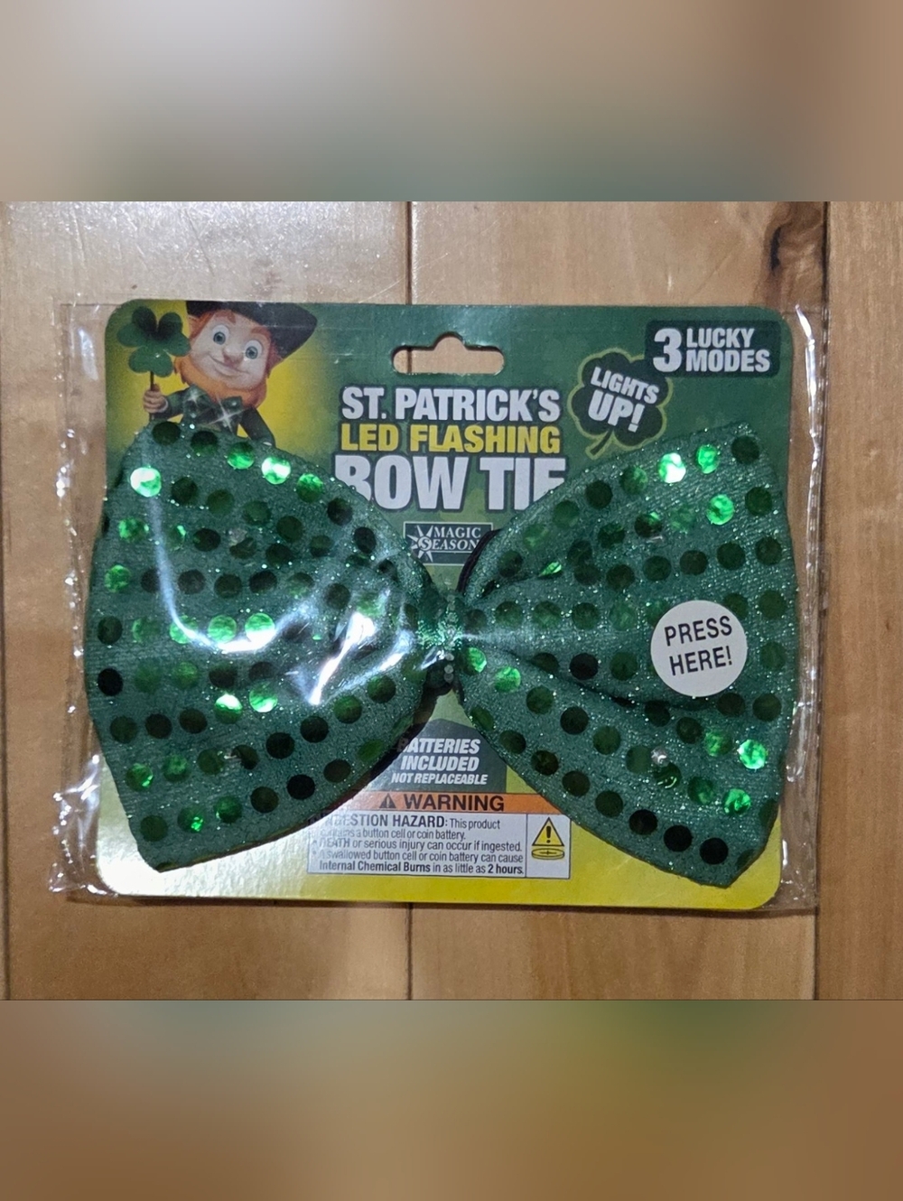 NEW St. Patty's Day LED Flashing Bow Tie ☘️